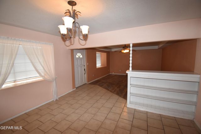 646 CASA GRANDE Place, El Paso, TX 79907