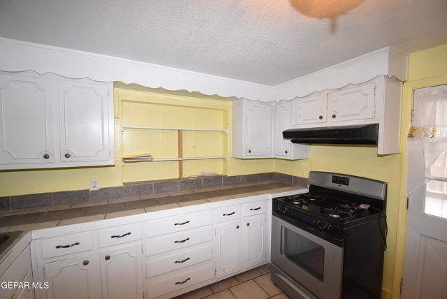 646 CASA GRANDE Place, El Paso, TX 79907
