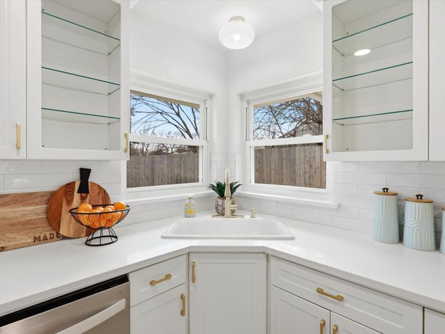 10322 Pinecrest Drive, Dallas, TX 75228