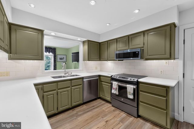 3 LAMATAN RD, Newark, DE 19711