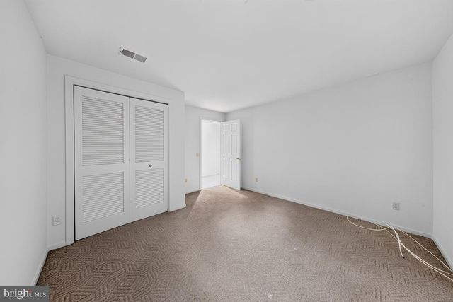 3 LAMATAN RD, Newark, DE 19711