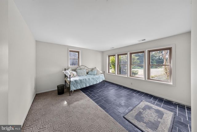3 LAMATAN RD, Newark, DE 19711