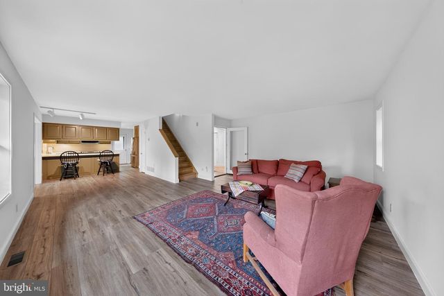 3 LAMATAN RD, Newark, DE 19711