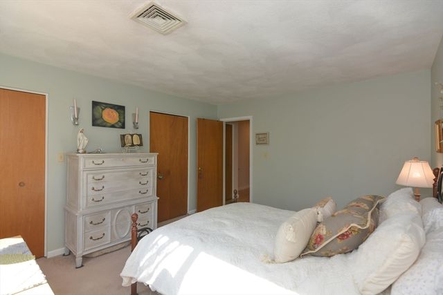 189 Farrwood Dr 189, Haverhill, MA 01830
