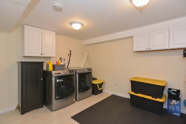 189 Farrwood Dr 189, Haverhill, MA 01830