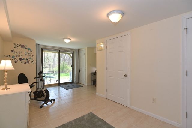 189 Farrwood Dr 189, Haverhill, MA 01830