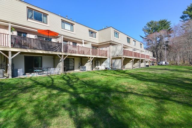 189 Farrwood Dr 189, Haverhill, MA 01830