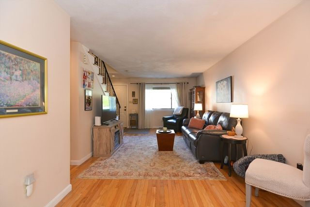 189 Farrwood Dr 189, Haverhill, MA 01830