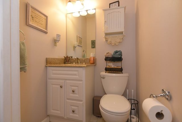 189 Farrwood Dr 189, Haverhill, MA 01830