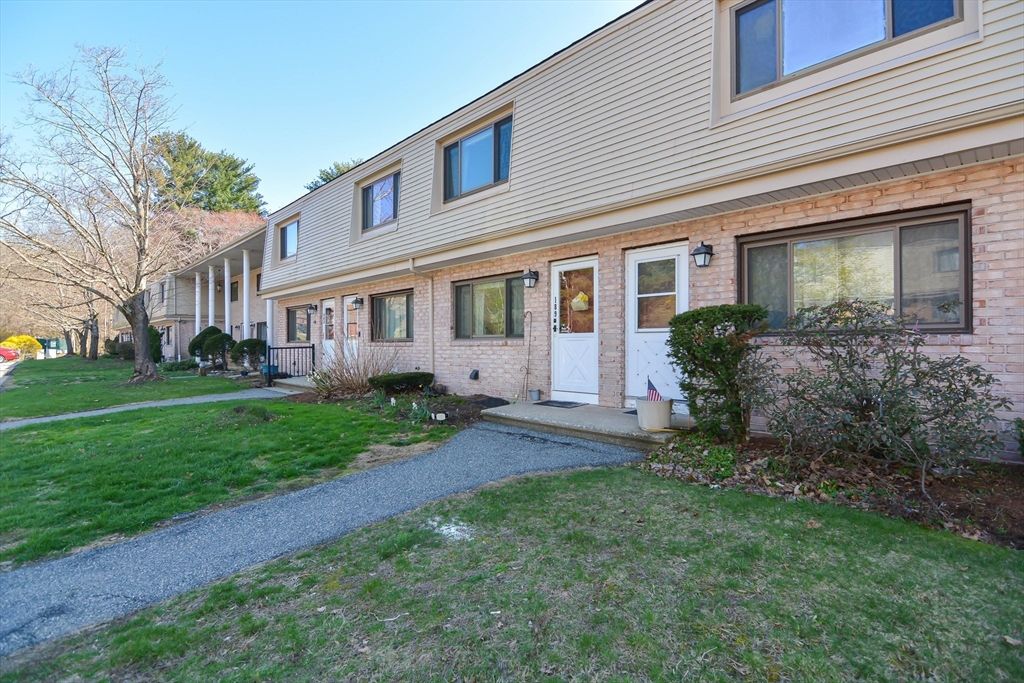 189 Farrwood Dr 189, Haverhill, MA 01830