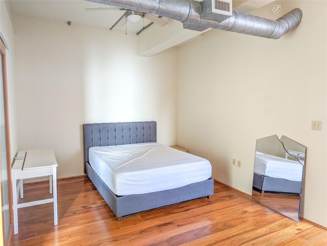 711 Main St Street 905, Houston, TX 77002