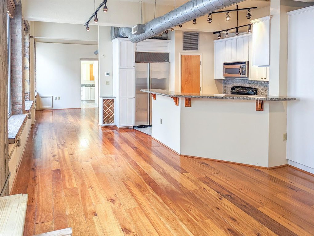 711 Main St Street 905, Houston, TX 77002