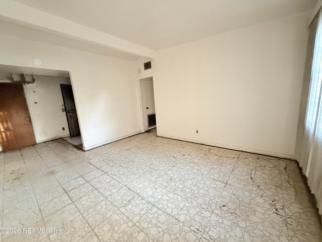 9129 TAMWORTH Road, Jacksonville, FL 32208