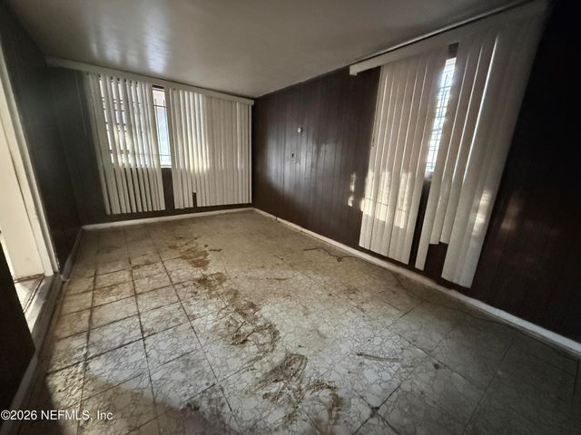 9129 TAMWORTH Road, Jacksonville, FL 32208