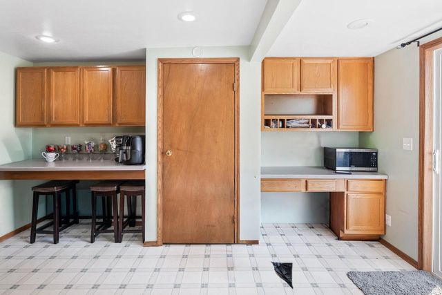 835 Summit STREET, Manitowoc, WI 54220