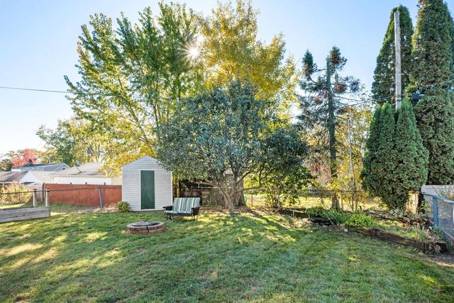 835 Summit STREET, Manitowoc, WI 54220