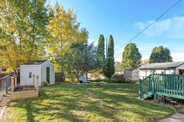 835 Summit STREET, Manitowoc, WI 54220