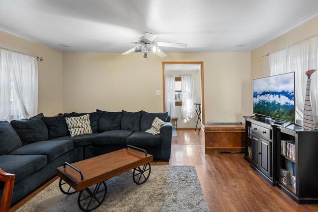 835 Summit STREET, Manitowoc, WI 54220