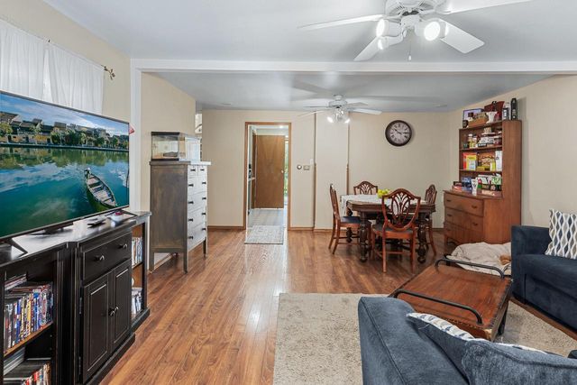 835 Summit STREET, Manitowoc, WI 54220