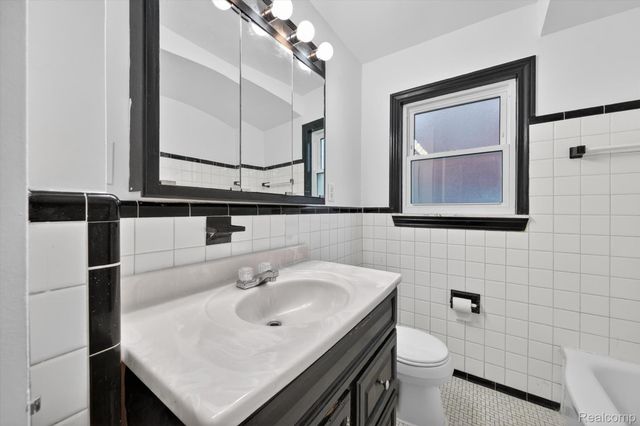 9006 Quandt Avenue, Allen Park, MI 48101