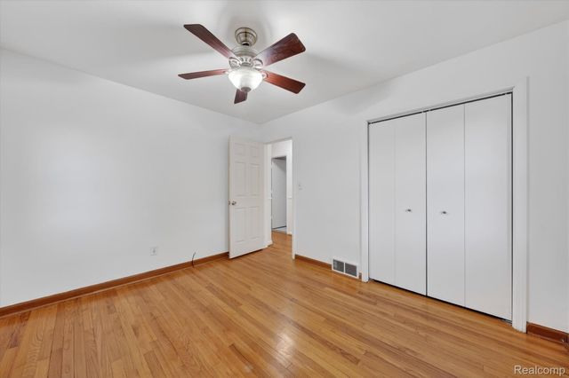 9006 Quandt Avenue, Allen Park, MI 48101