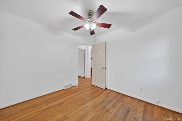 9006 Quandt Avenue, Allen Park, MI 48101