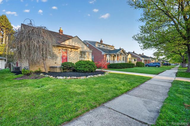 9006 Quandt Avenue, Allen Park, MI 48101