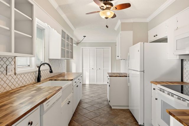 4002 Bow Street NE, Cleveland, TN 37312