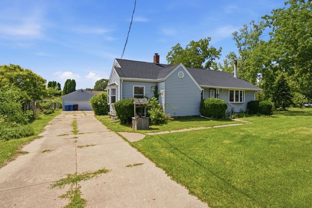 2017 Colona Road, East Moline, IL 61244