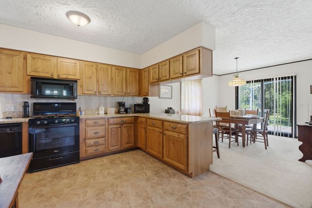 2017 Colona Road, East Moline, IL 61244