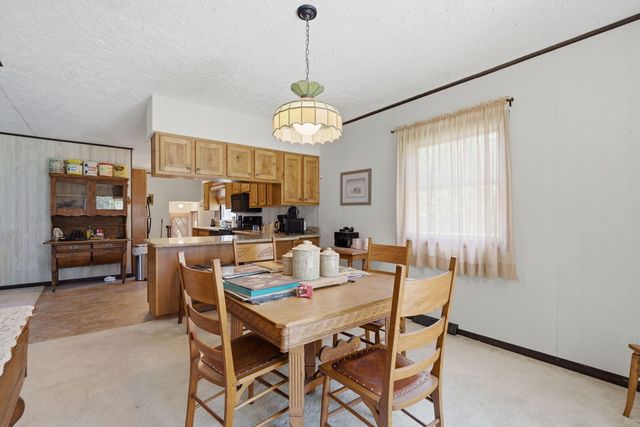 2017 Colona Road, East Moline, IL 61244