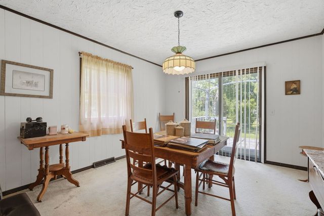 2017 Colona Road, East Moline, IL 61244