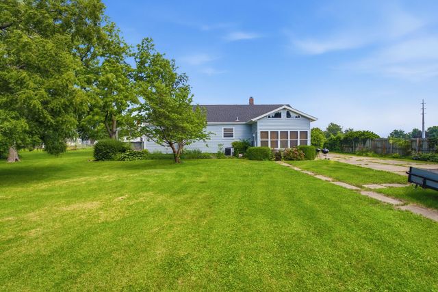 2017 Colona Road, East Moline, IL 61244