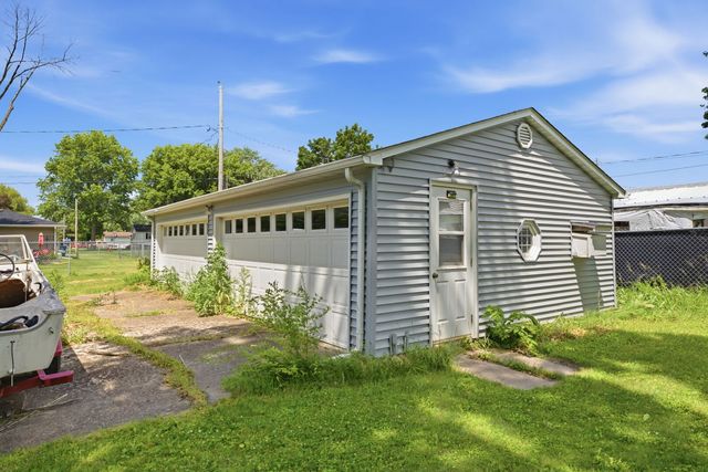 2017 Colona Road, East Moline, IL 61244