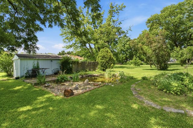 2017 Colona Road, East Moline, IL 61244