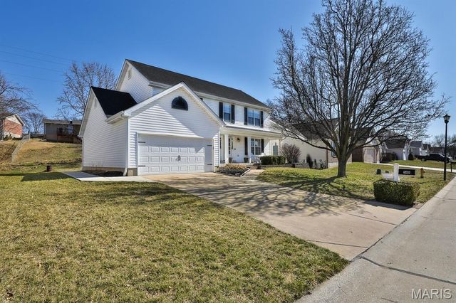 548 Crown Passage Drive, St Charles, MO 63303