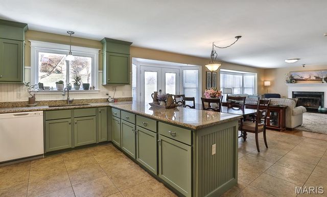 548 Crown Passage Drive, St Charles, MO 63303