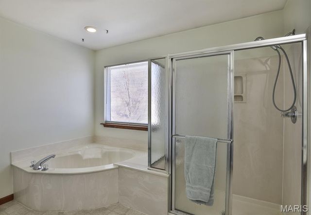 548 Crown Passage Drive, St Charles, MO 63303