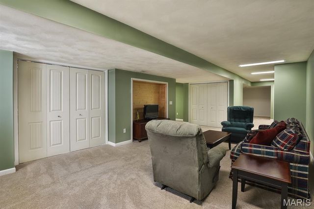 548 Crown Passage Drive, St Charles, MO 63303