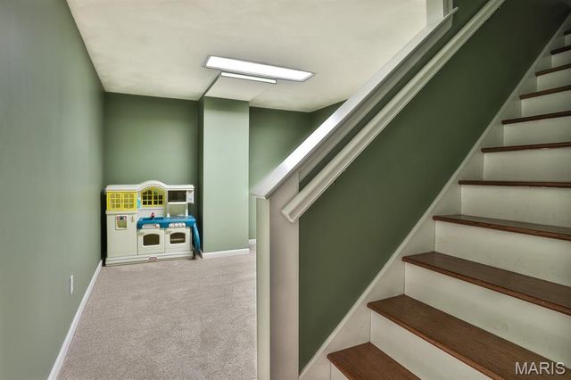 548 Crown Passage Drive, St Charles, MO 63303