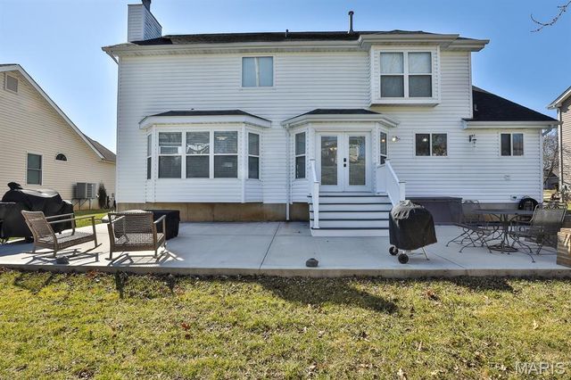 548 Crown Passage Drive, St Charles, MO 63303