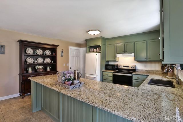 548 Crown Passage Drive, St Charles, MO 63303