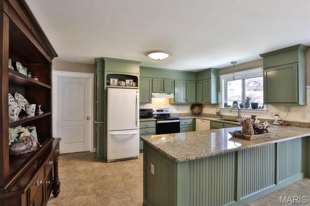 548 Crown Passage Drive, St Charles, MO 63303