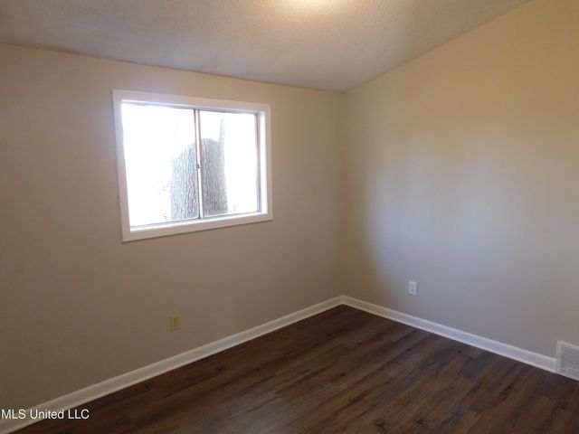 6600 Embassy Circle, Horn Lake, MS 38637