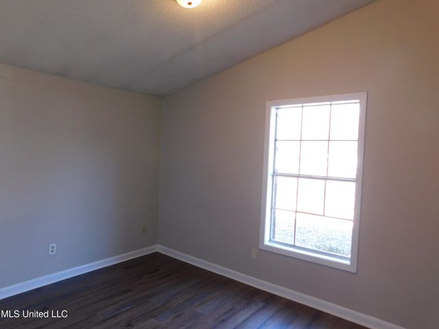 6600 Embassy Circle, Horn Lake, MS 38637