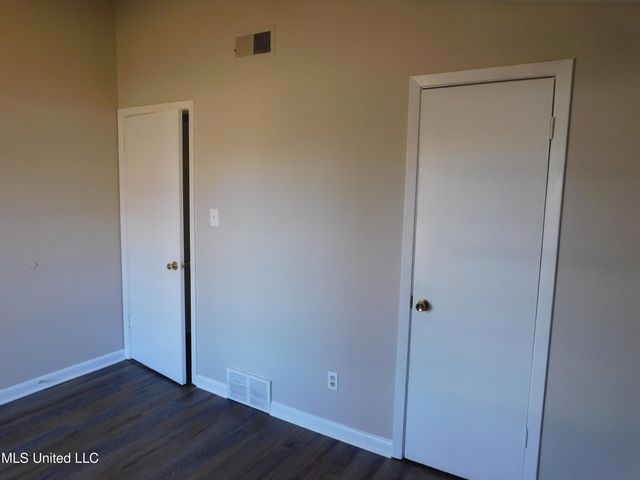 6600 Embassy Circle, Horn Lake, MS 38637