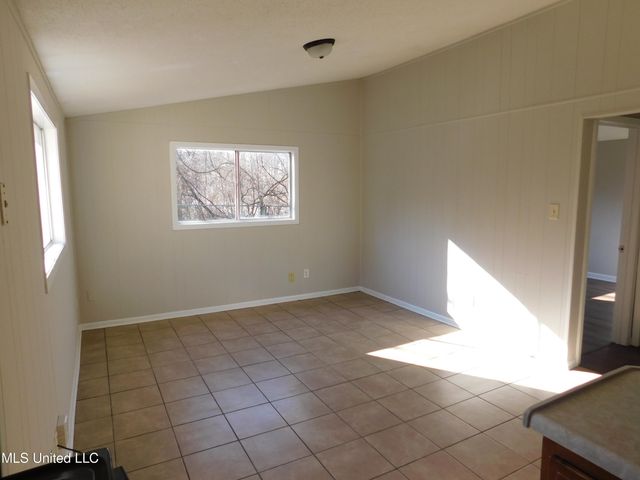 6600 Embassy Circle, Horn Lake, MS 38637