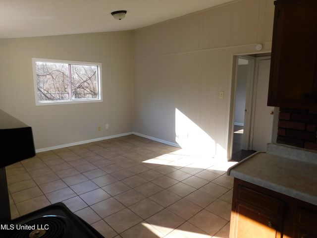 6600 Embassy Circle, Horn Lake, MS 38637