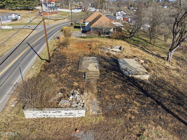 1515 Bloomingdale Road, Kingsport, TN 37660