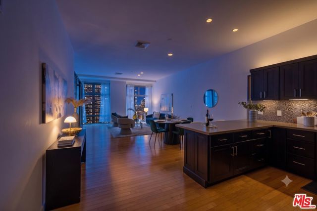 801 S Grand Avenue 1508, Los Angeles, CA 90017